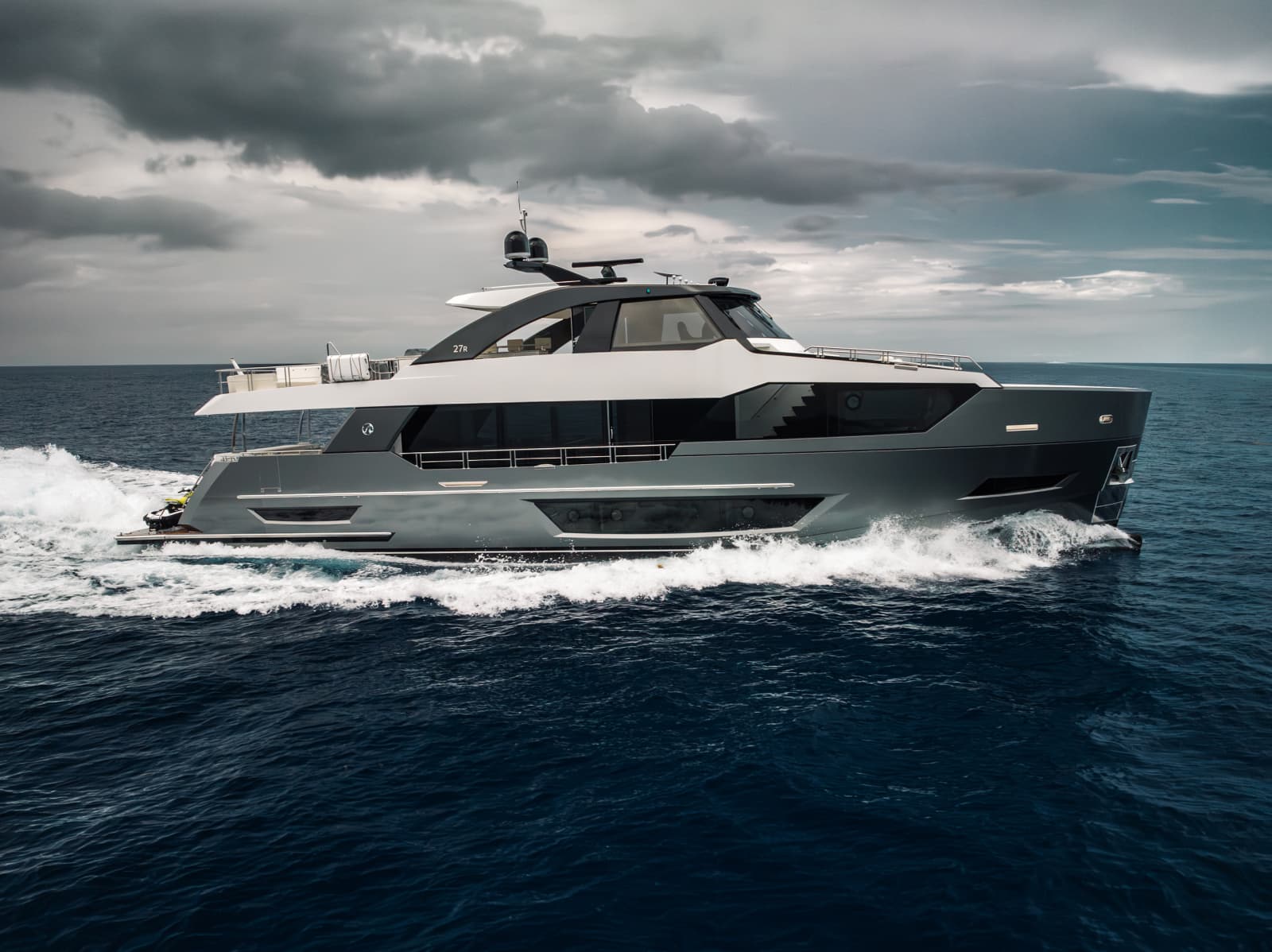 2023 Ocean Alexander 27R - Photo 6