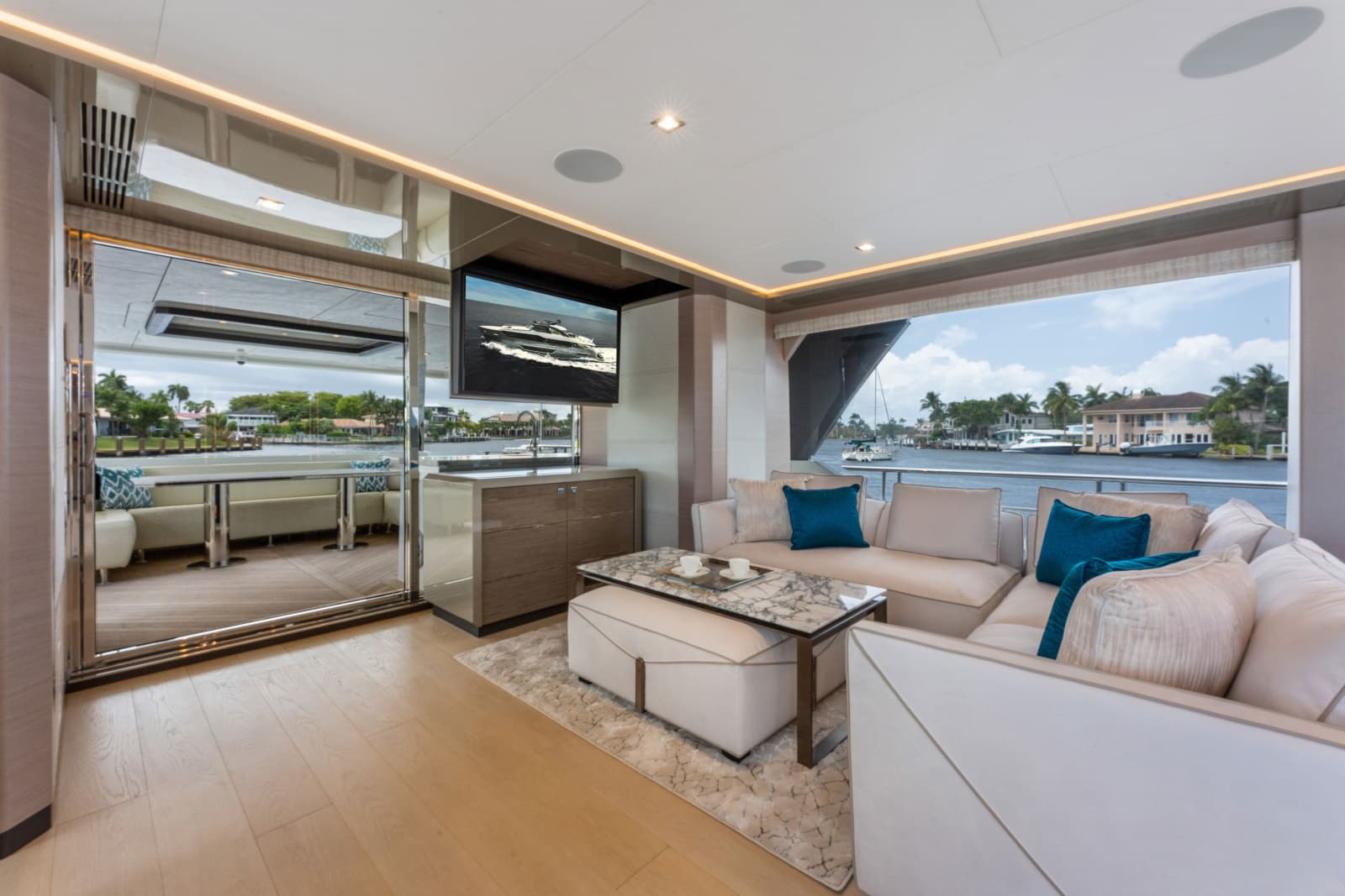 2023 Ocean Alexander 27R - Photo 46