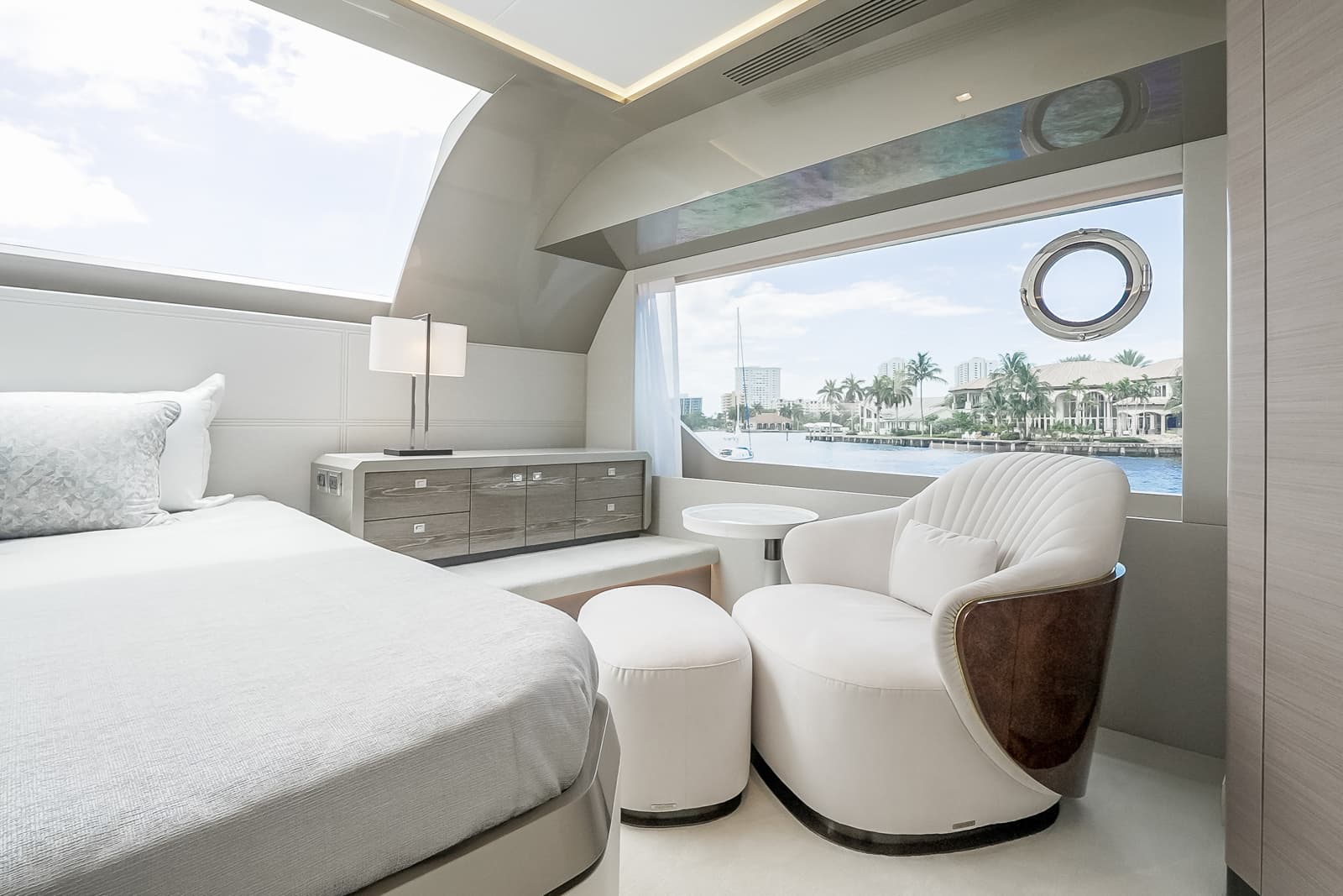2023 Ocean Alexander 27R - Photo 78