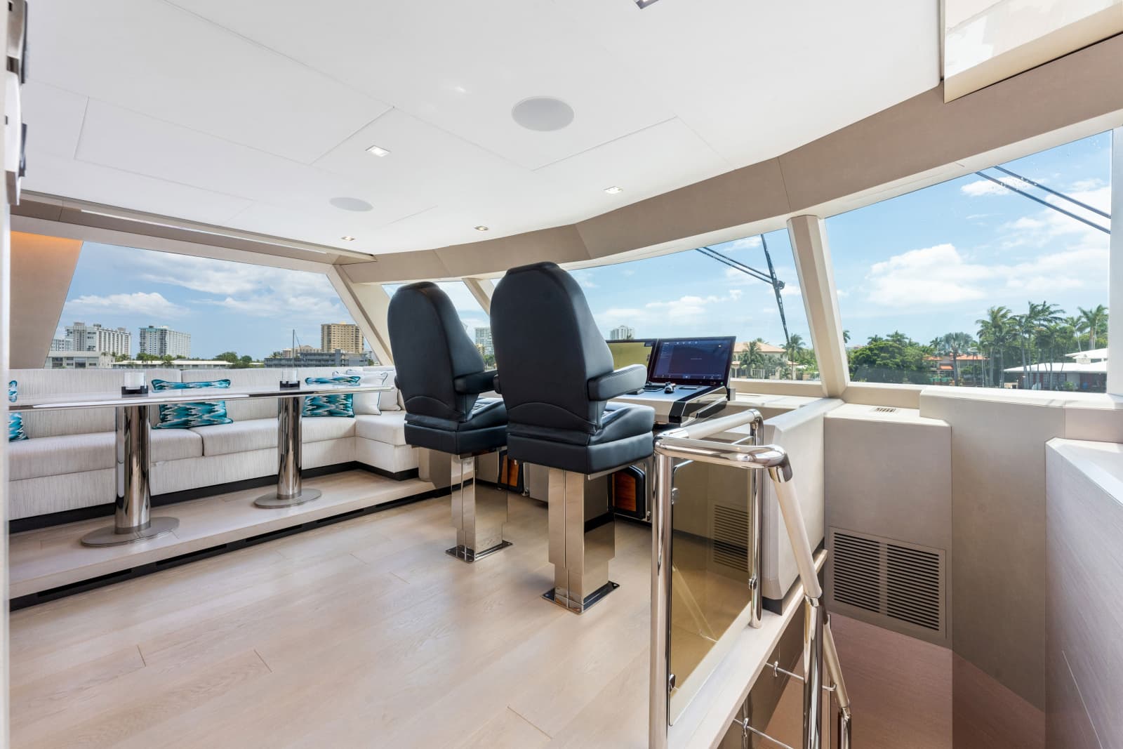 2023 Ocean Alexander 27R - Photo 63