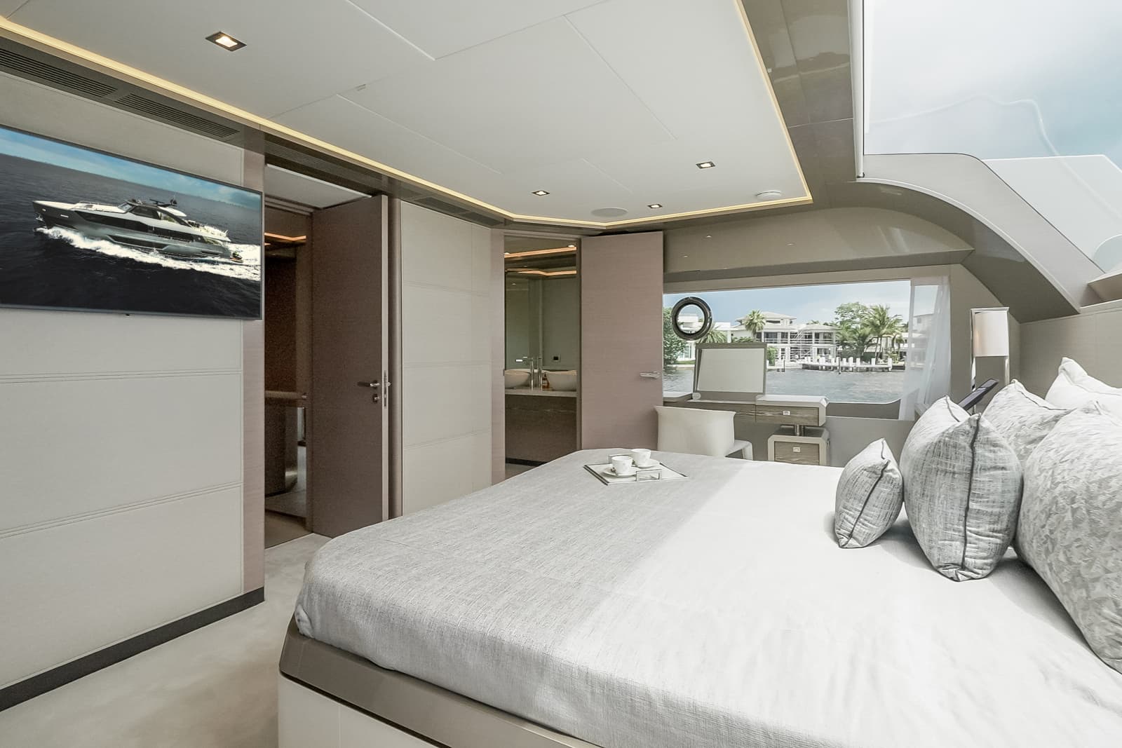 2023 Ocean Alexander 27R - Photo 77