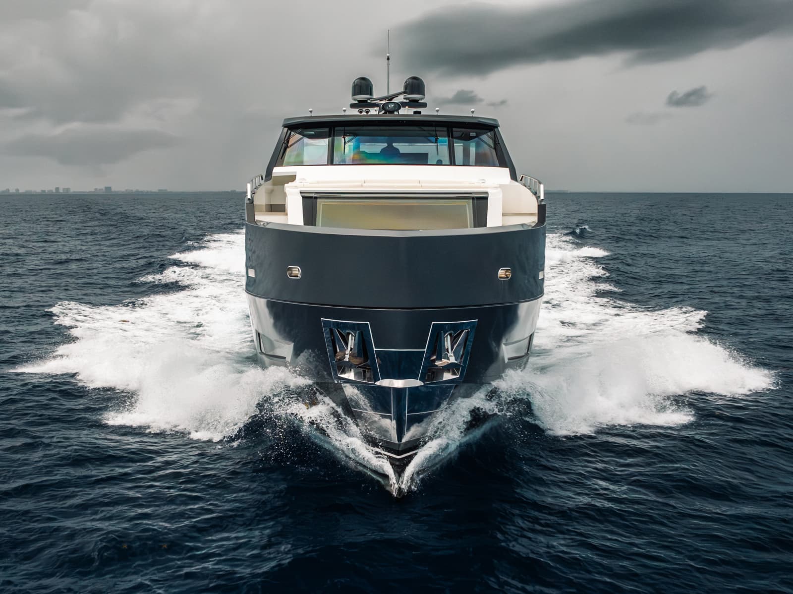2023 Ocean Alexander 27R - Photo 4