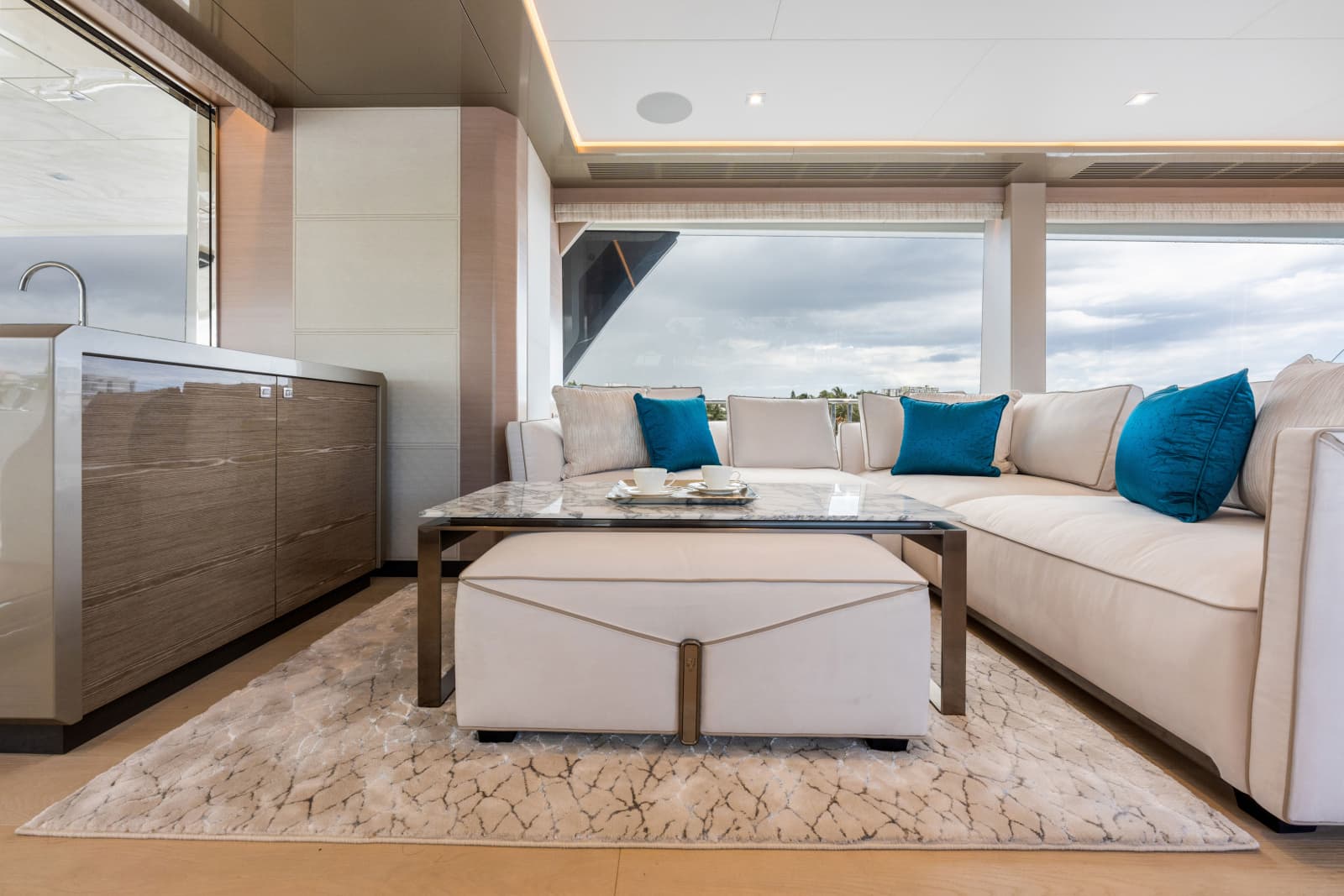 2023 Ocean Alexander 27R - Photo 32