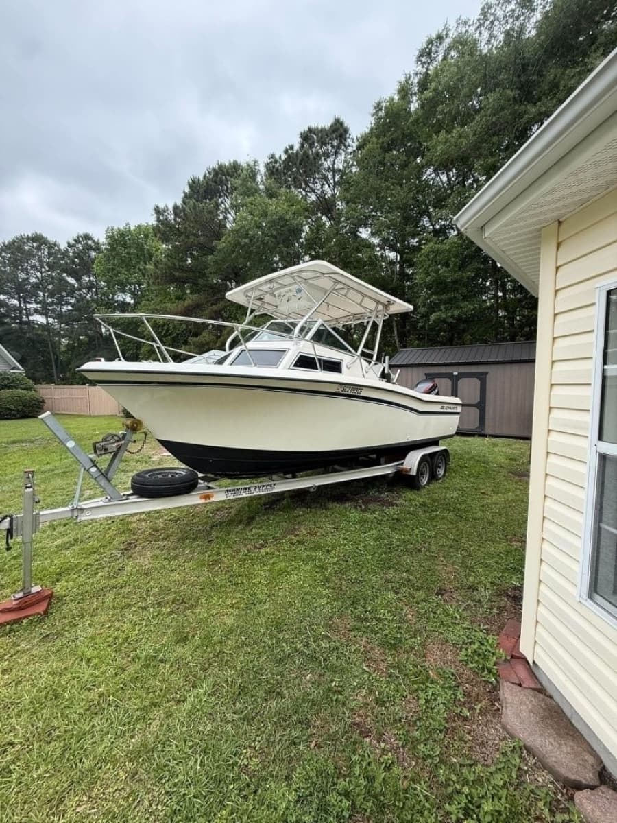 1981 Grady-White 220 Bimini - Photo 2