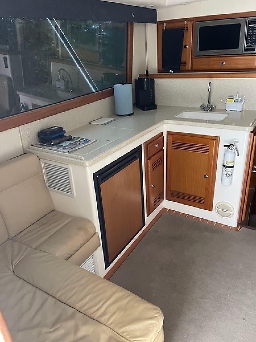 2005 Cabo 35 Flybridge Sportfisher - Photo 3
