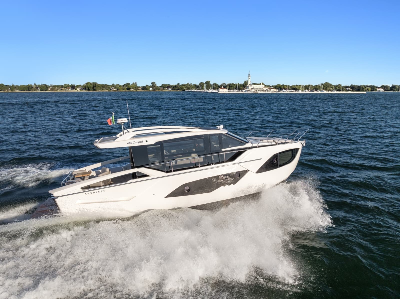 2026 Absolute 48 Coupe - Photo 9