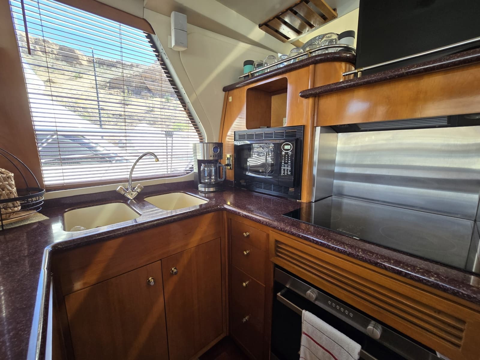 2001 Carver 570 Voyager Pilothouse - Photo 22