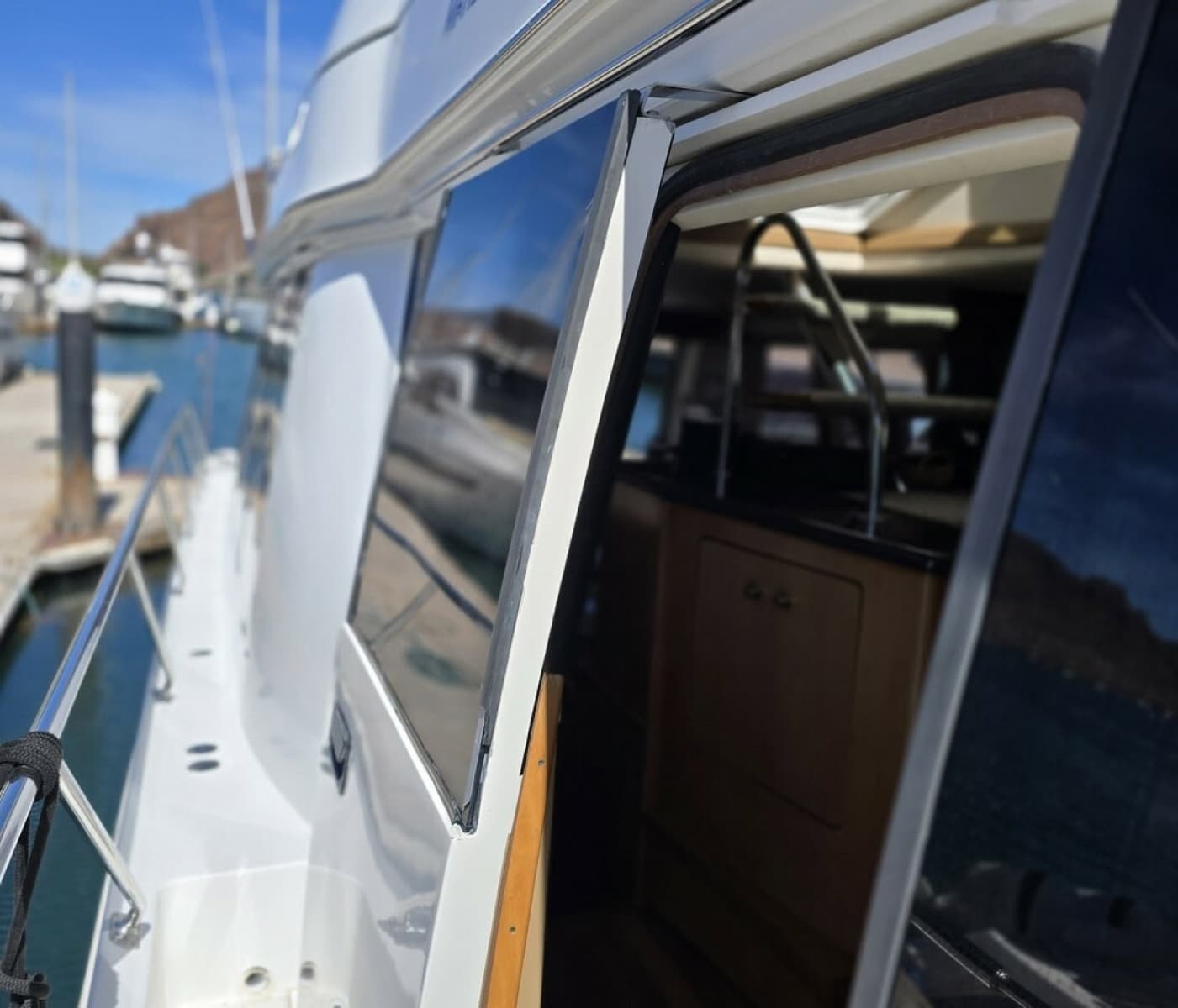 2001 Carver 570 Voyager Pilothouse - Photo 29