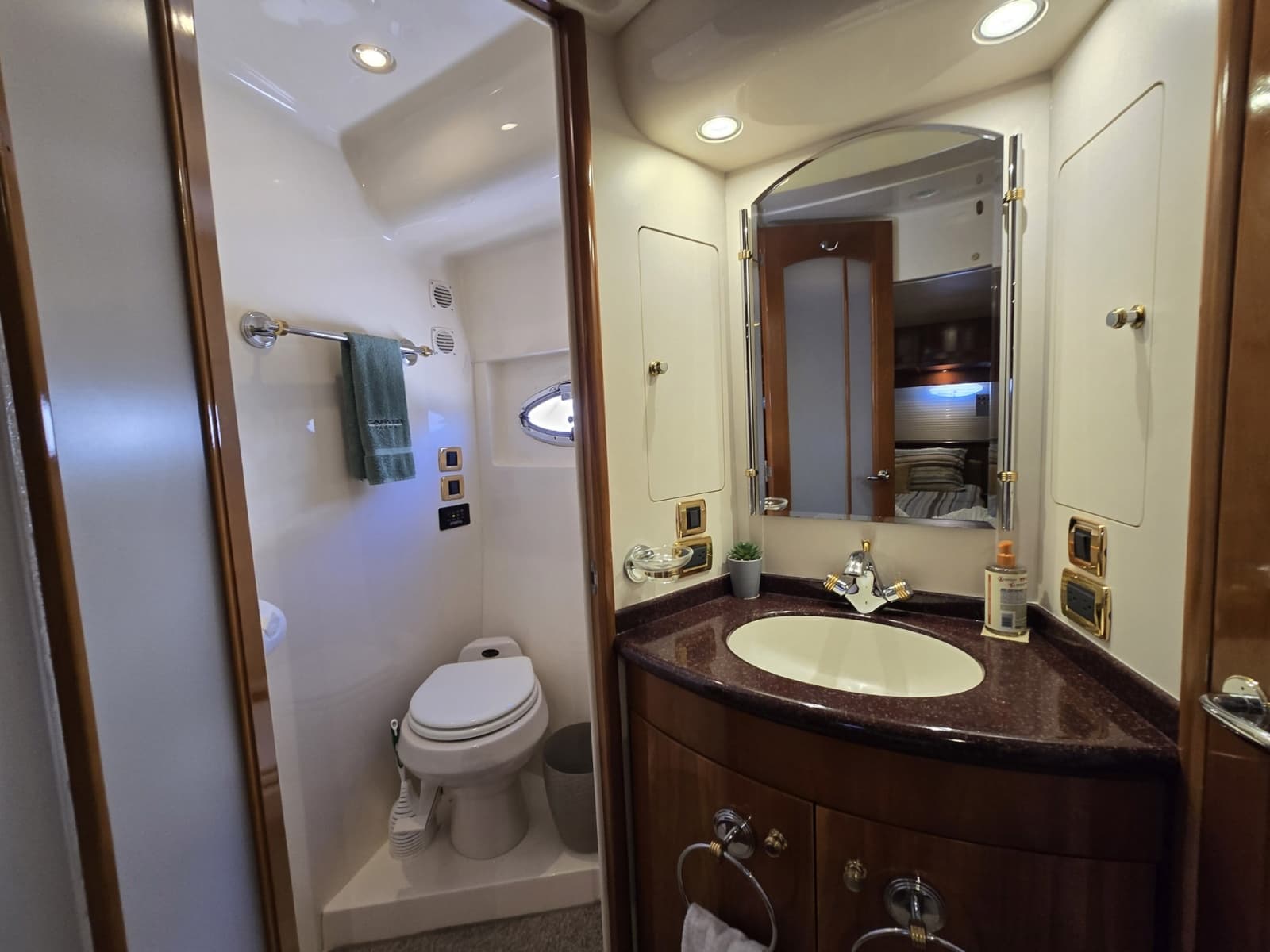 2001 Carver 570 Voyager Pilothouse - Photo 35