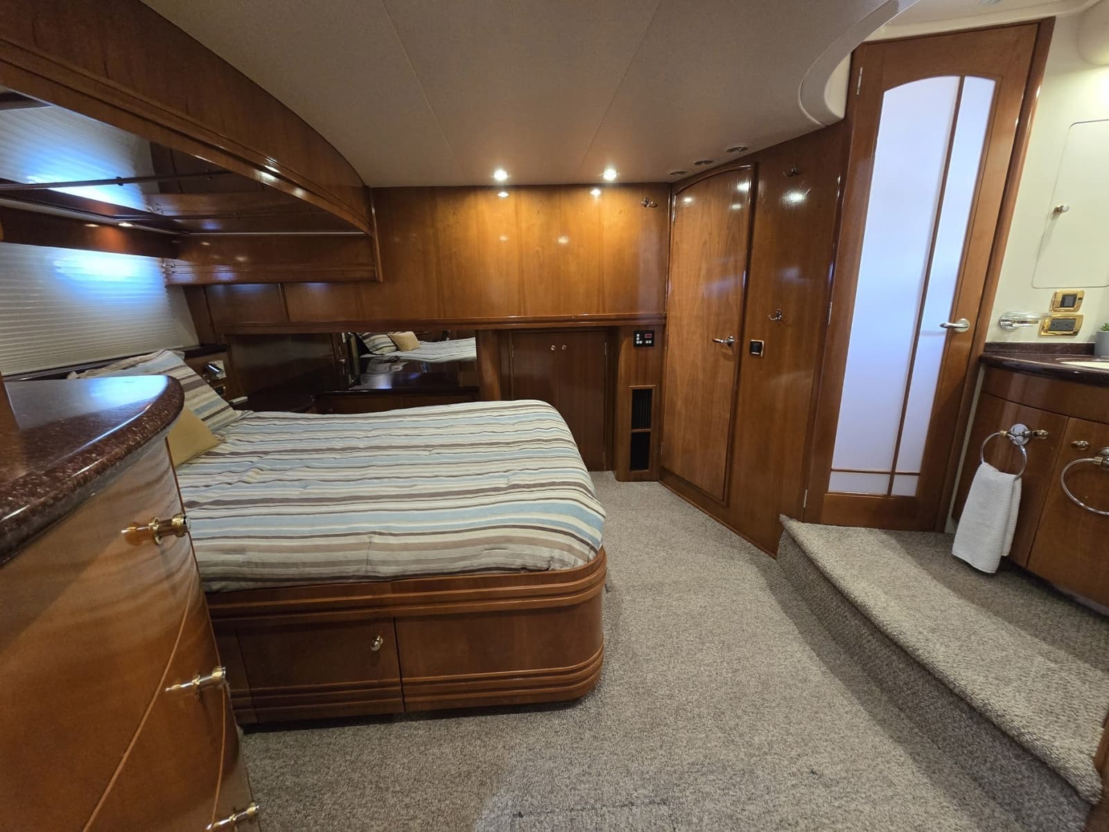 2001 Carver 570 Voyager Pilothouse - Photo 33