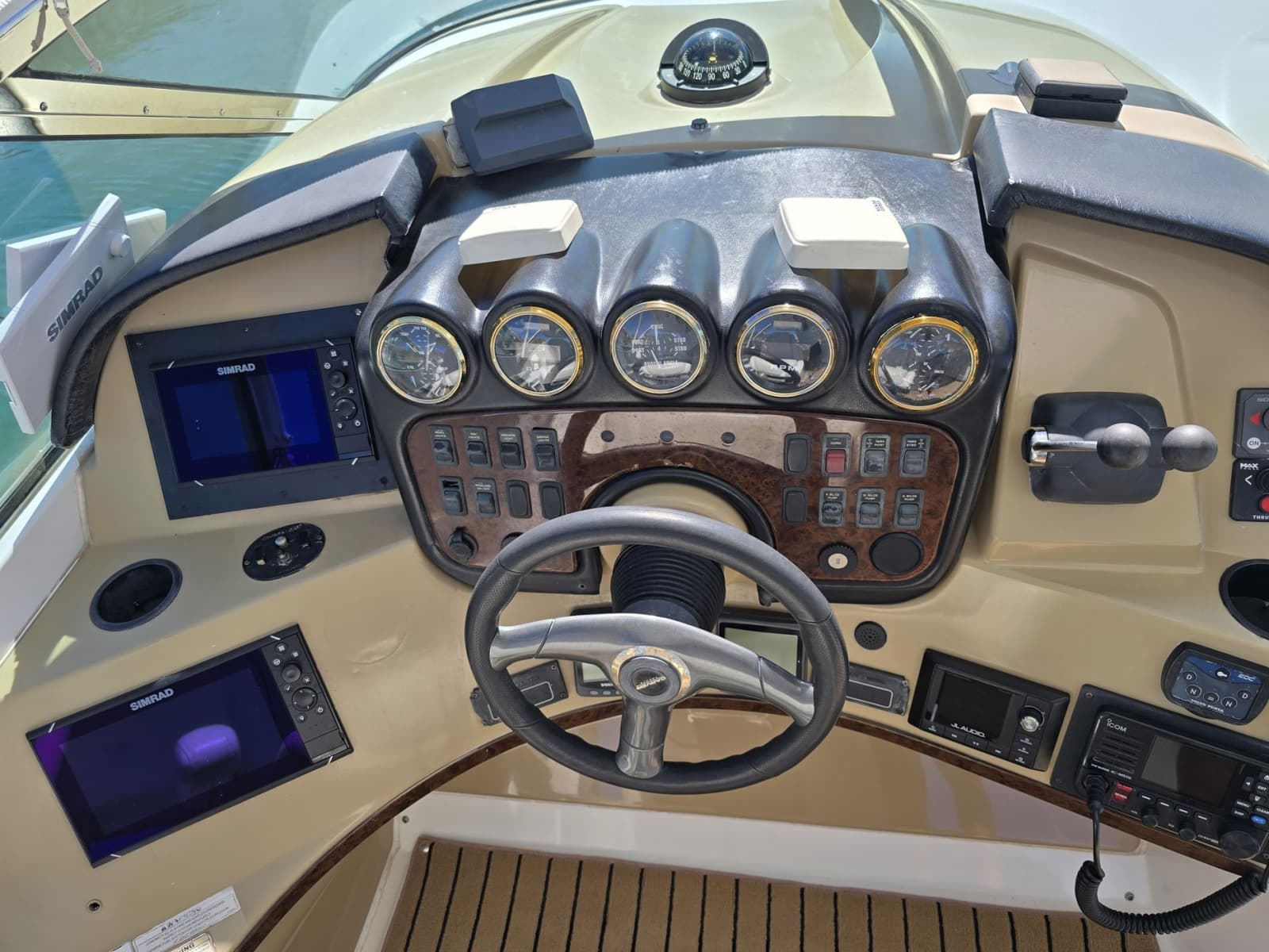 2001 Carver 570 Voyager Pilothouse - Photo 40