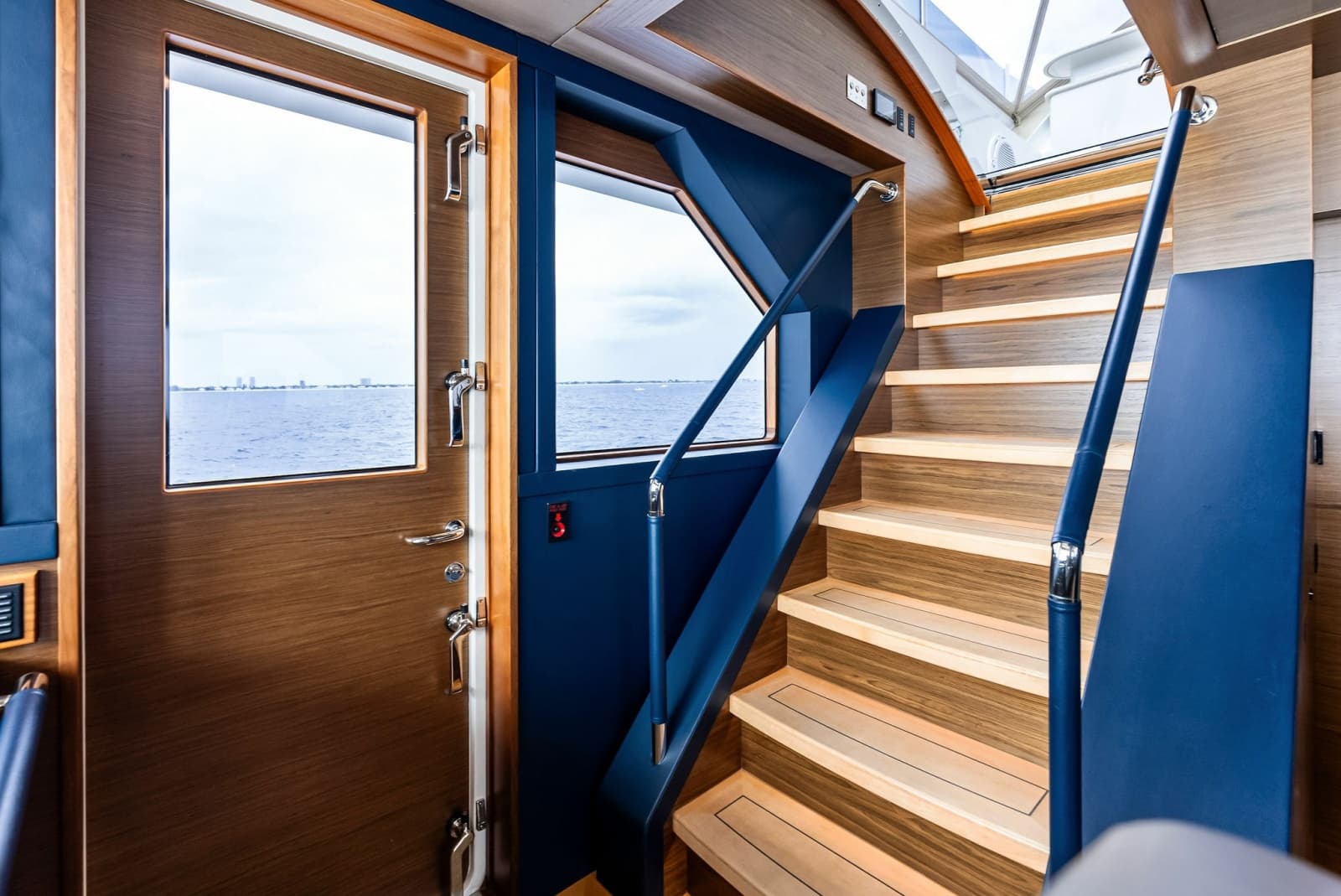 2017 Burger Explorer Cockpit Motor Yacht - Photo 40