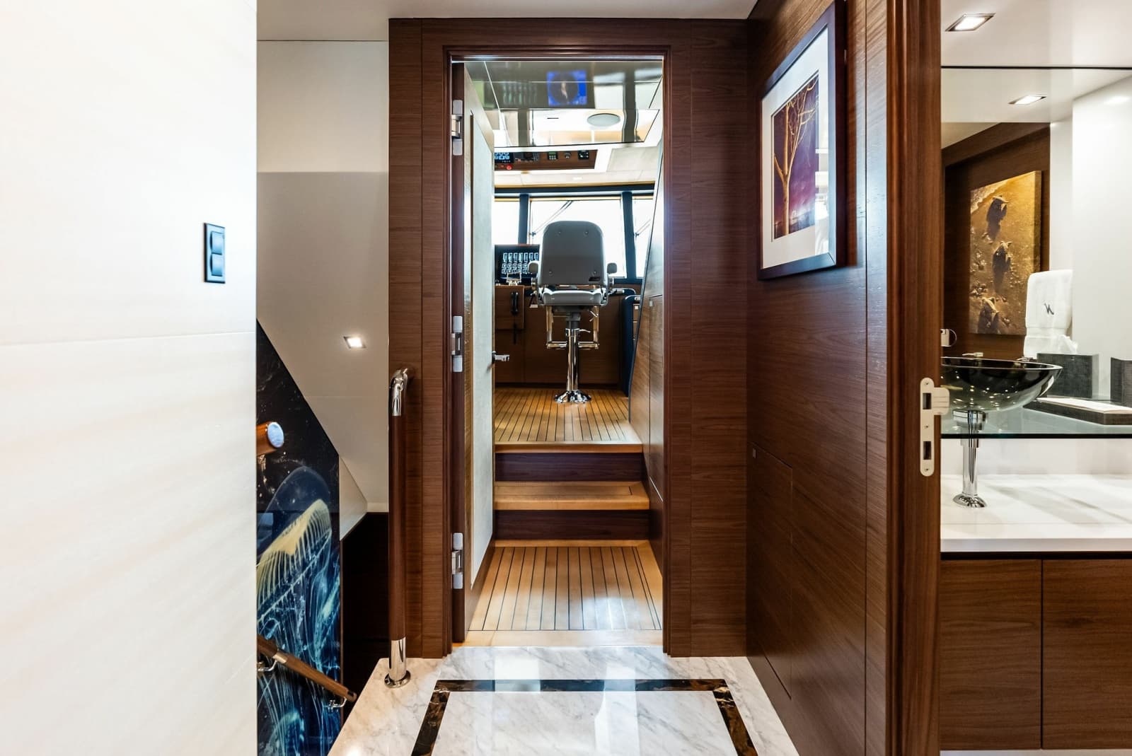 2017 Burger Explorer Cockpit Motor Yacht - Photo 34