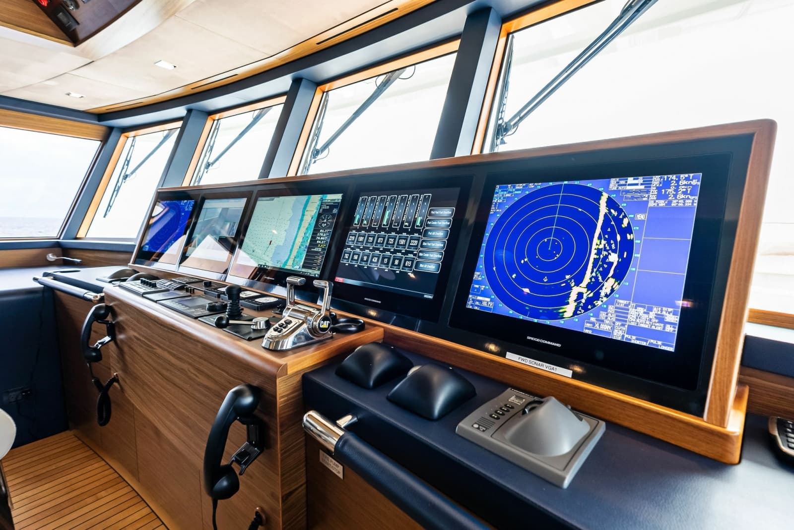 2017 Burger Explorer Cockpit Motor Yacht - Photo 36
