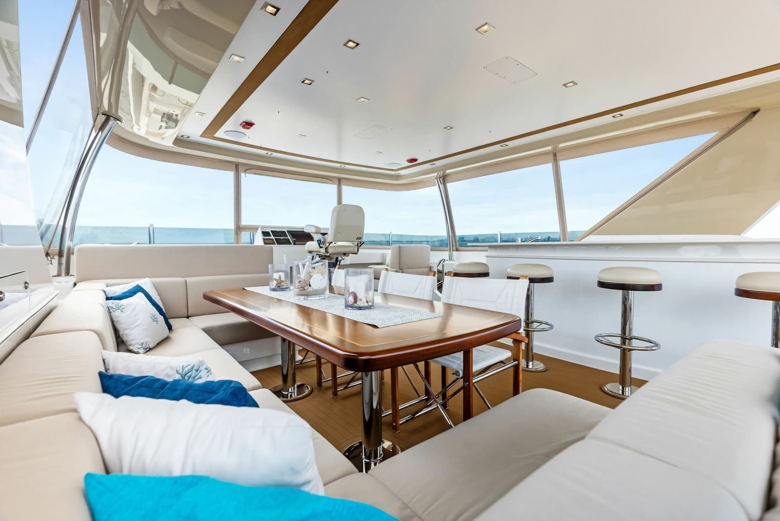 2017 Burger Explorer Cockpit Motor Yacht - Photo 7