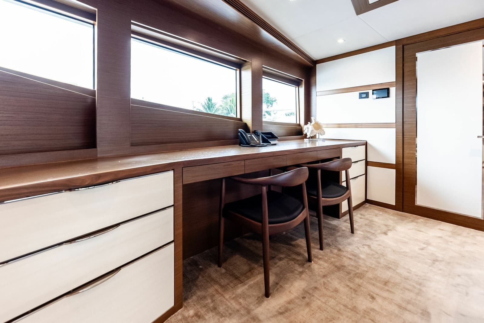 2017 Burger Explorer Cockpit Motor Yacht - Photo 32