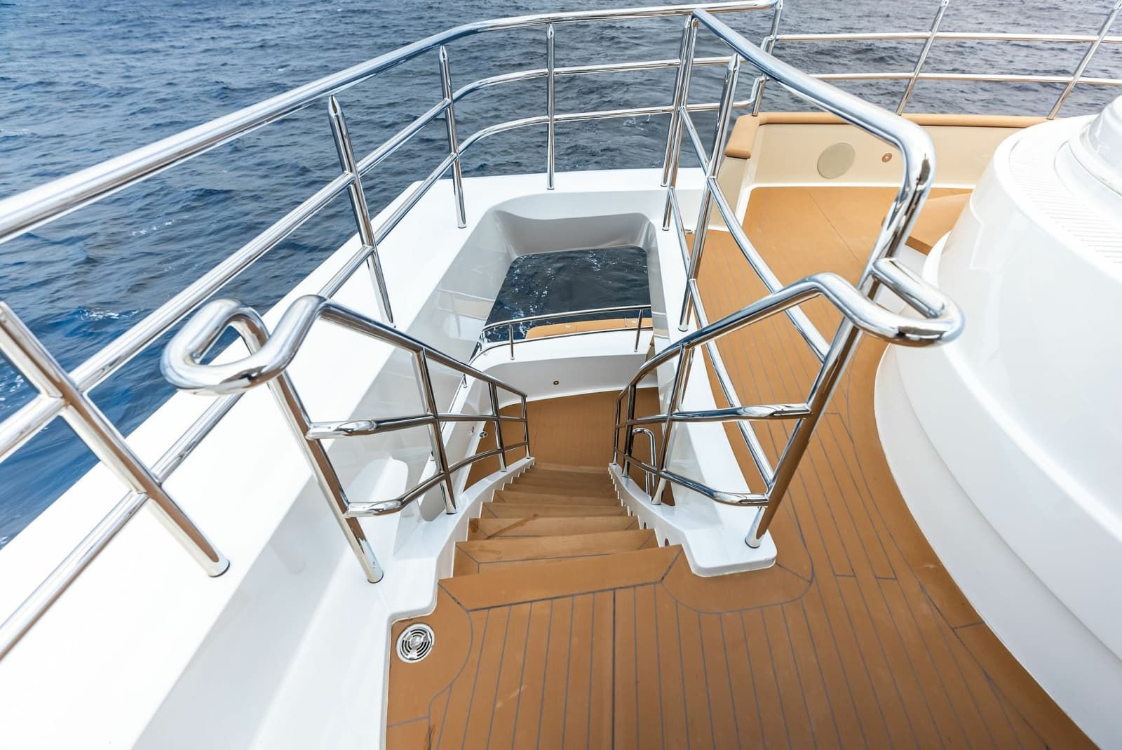 2017 Burger Explorer Cockpit Motor Yacht - Photo 11