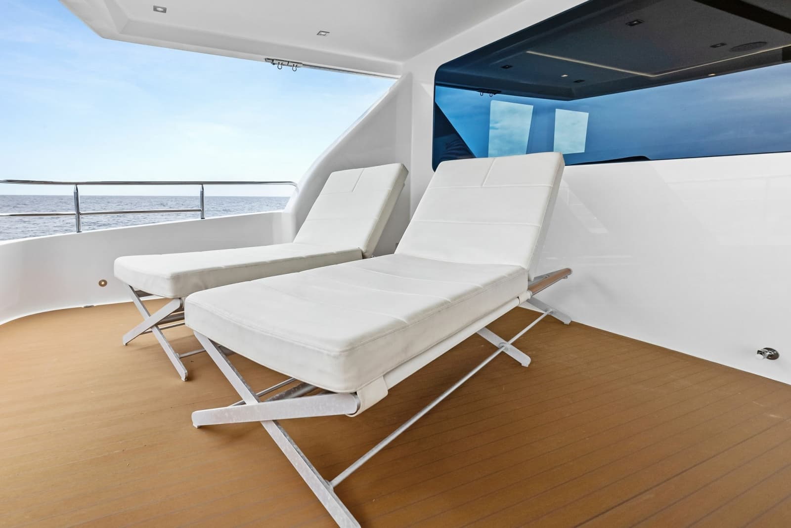 2017 Burger Explorer Cockpit Motor Yacht - Photo 53