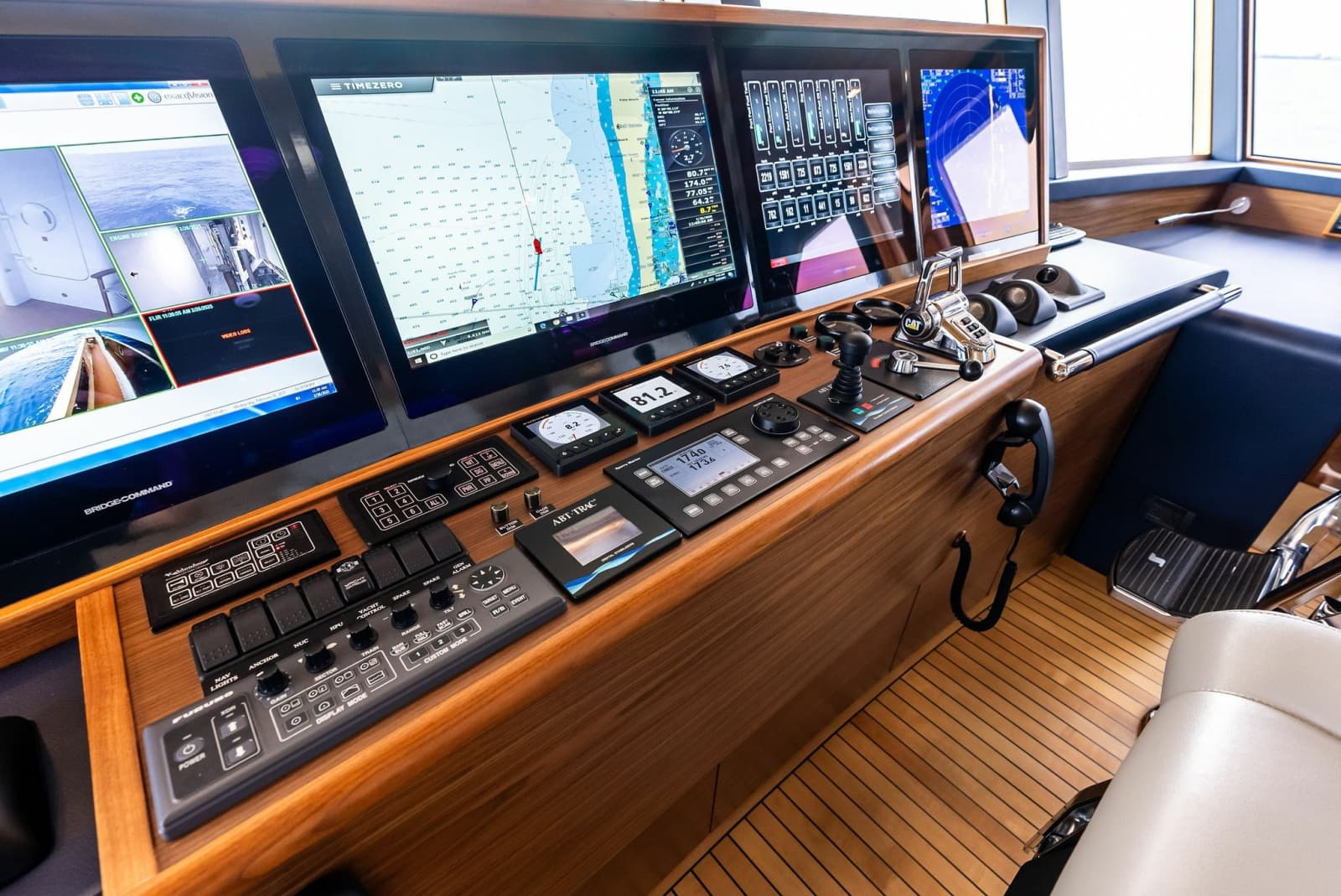 2017 Burger Explorer Cockpit Motor Yacht - Photo 37