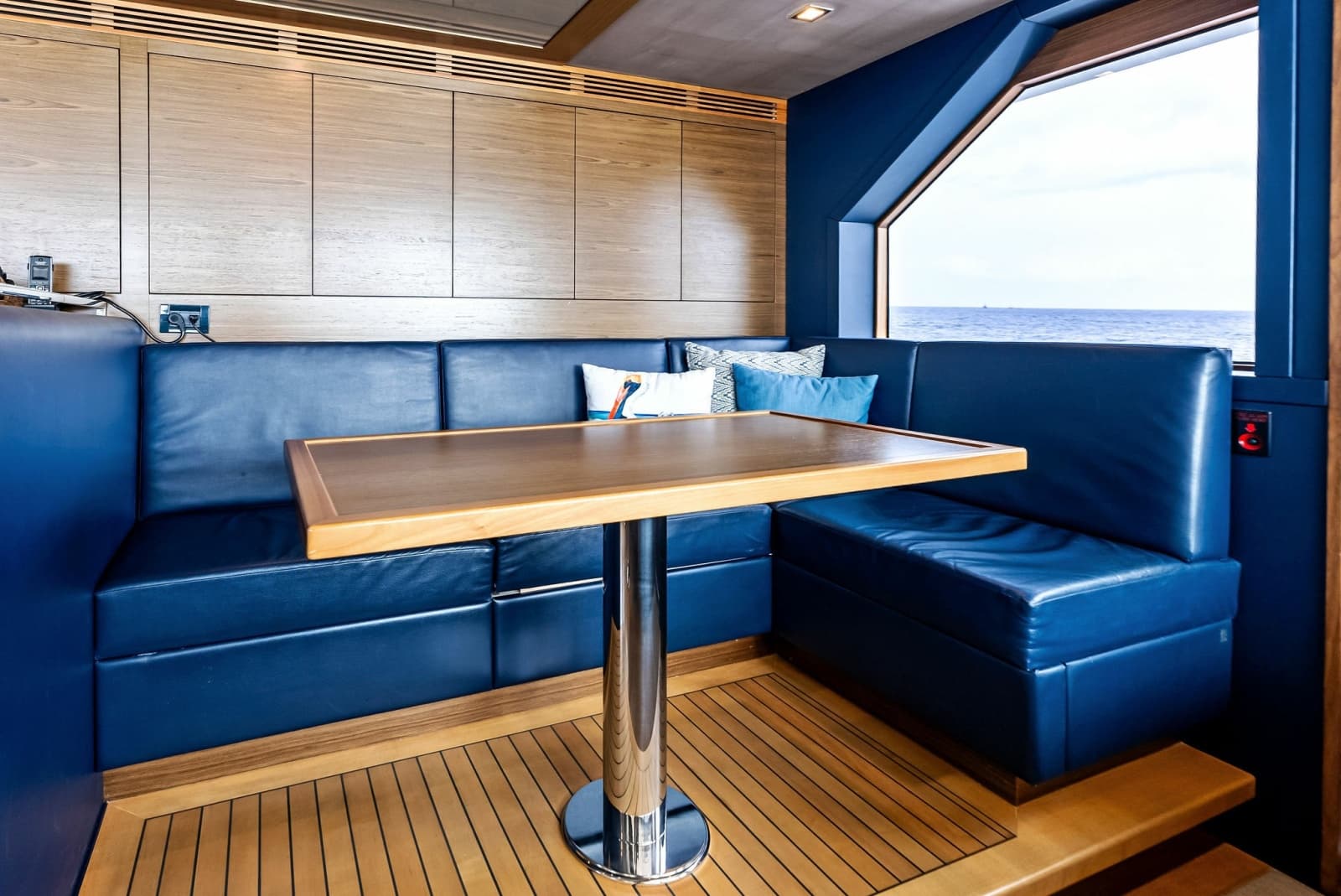 2017 Burger Explorer Cockpit Motor Yacht - Photo 39