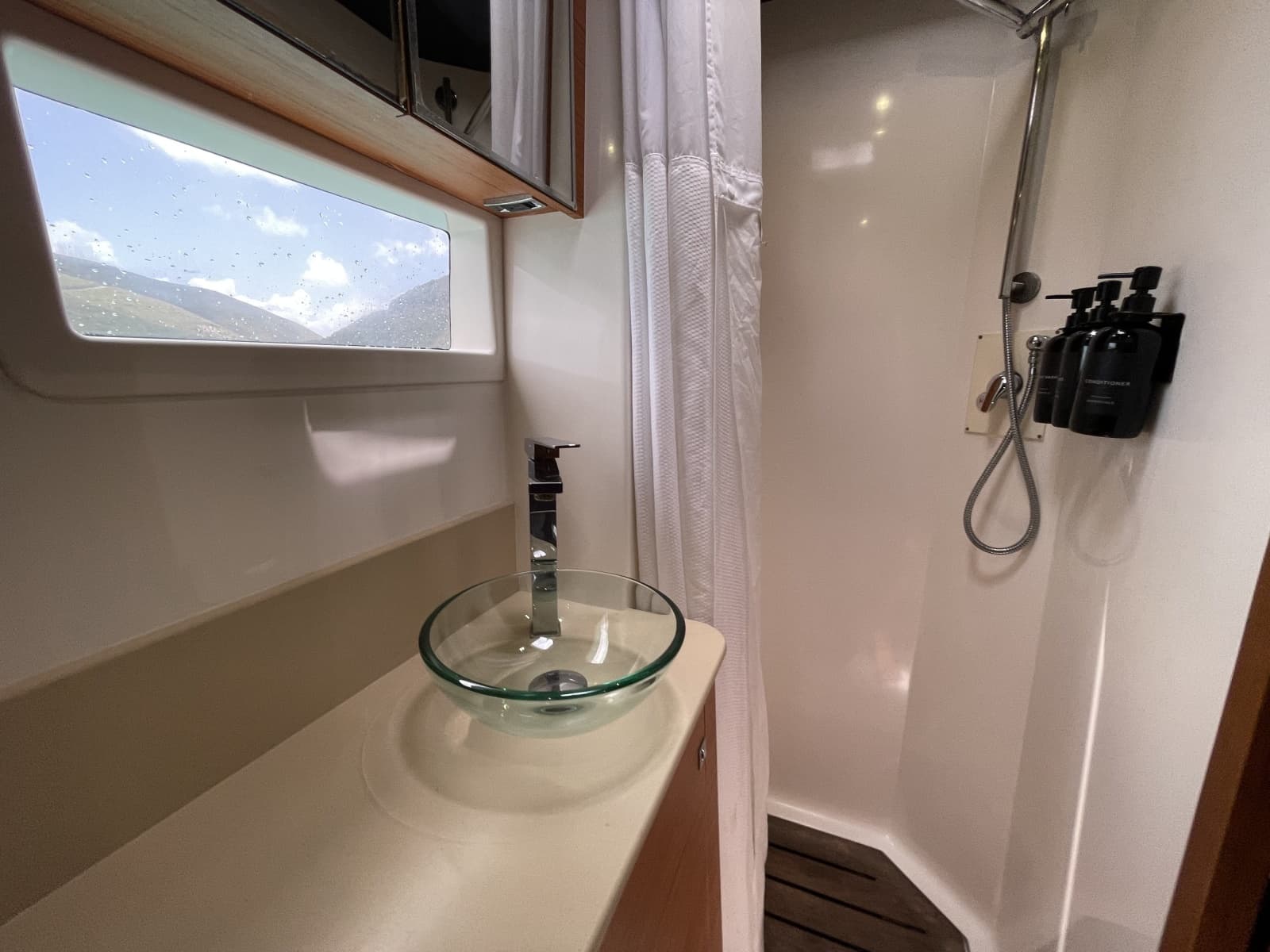 2021 Dufour 48 - Photo 42