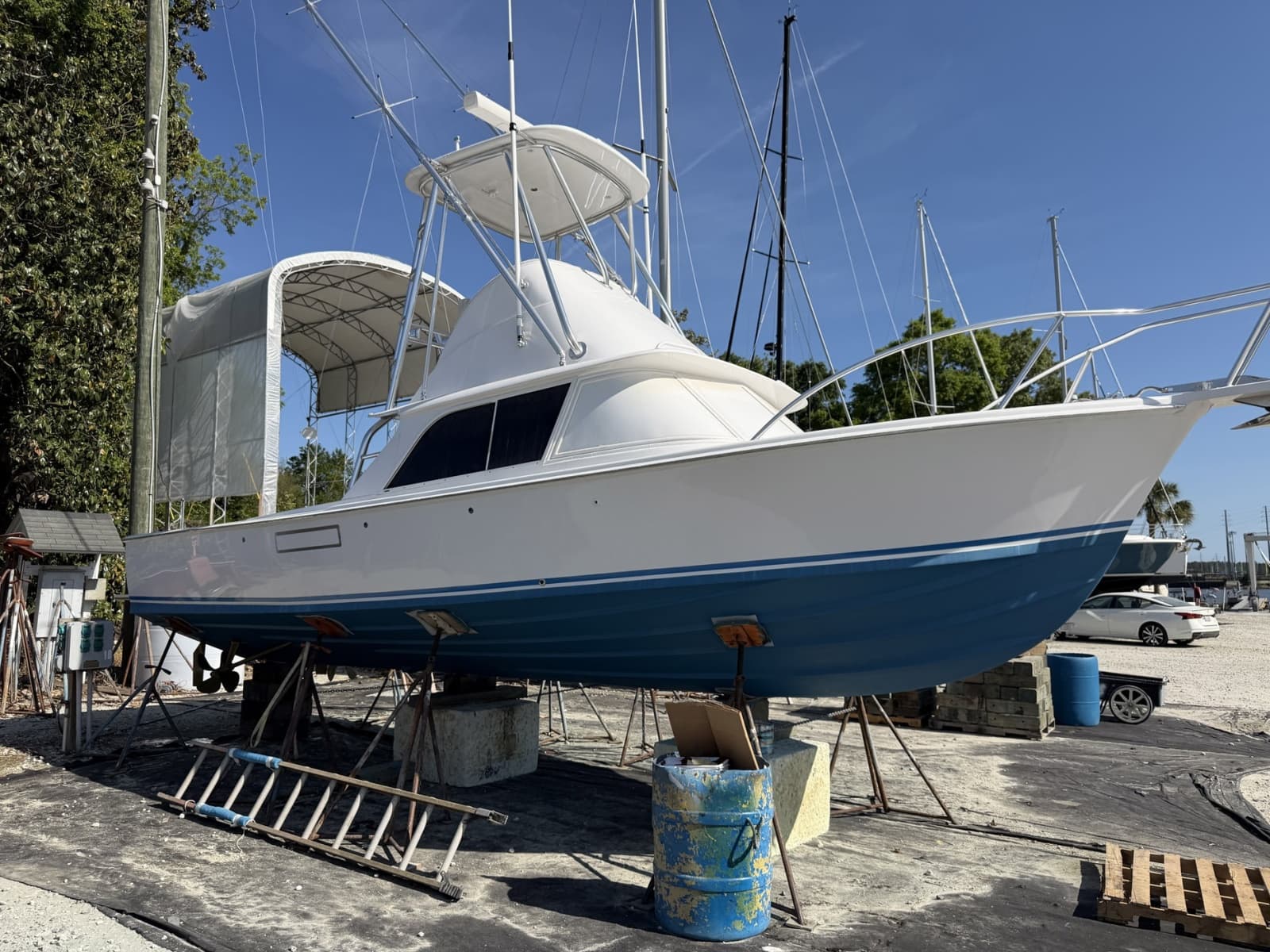 1977 Bertram 31 Flybridge - Photo 4