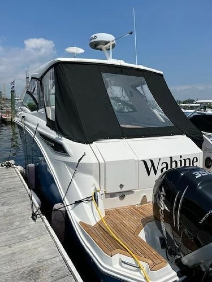 2021 Sea Ray Sundancer 320 Outboard - Photo 2