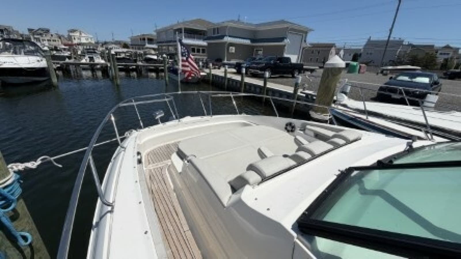 2021 Sea Ray Sundancer 320 Outboard - Photo 28