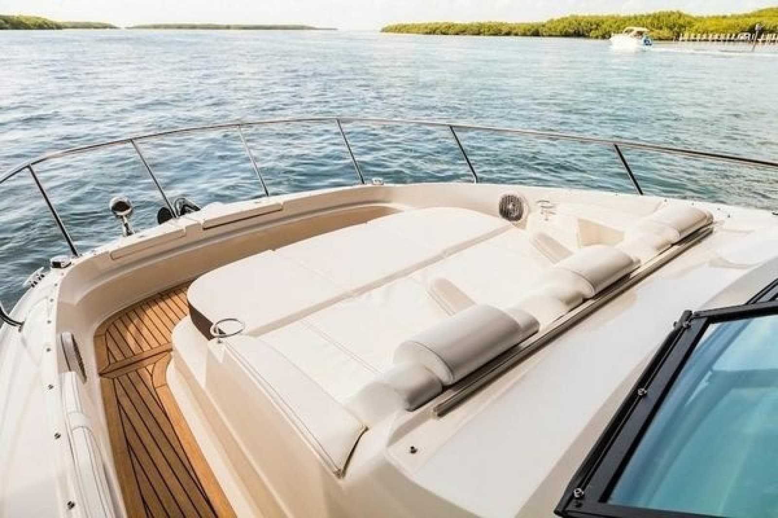 2021 Sea Ray Sundancer 320 Outboard - Photo 6