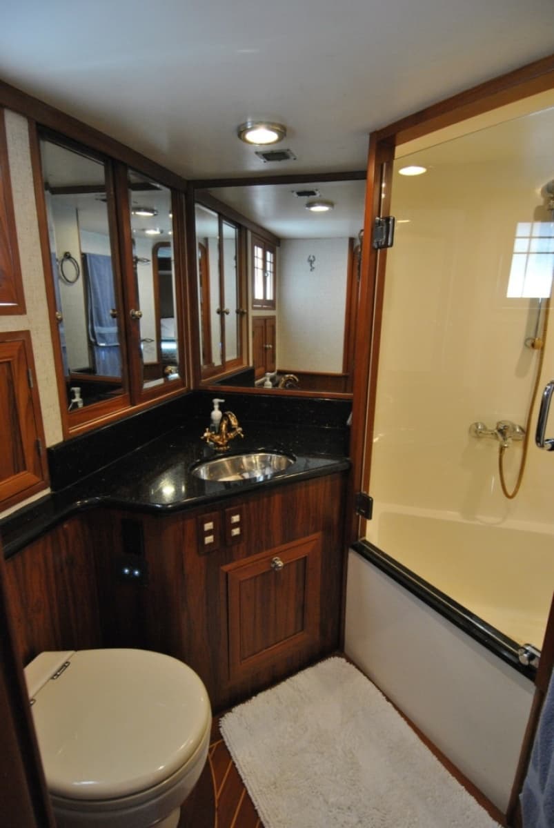 2002 Grand Alaskan Raised Pilothouse - Photo 29