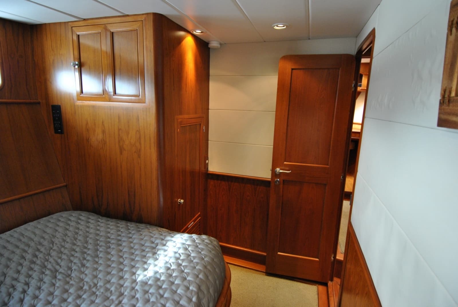 2002 Grand Alaskan Raised Pilothouse - Photo 31