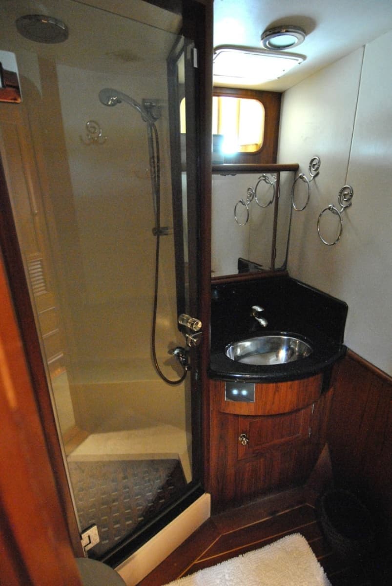 2002 Grand Alaskan Raised Pilothouse - Photo 35