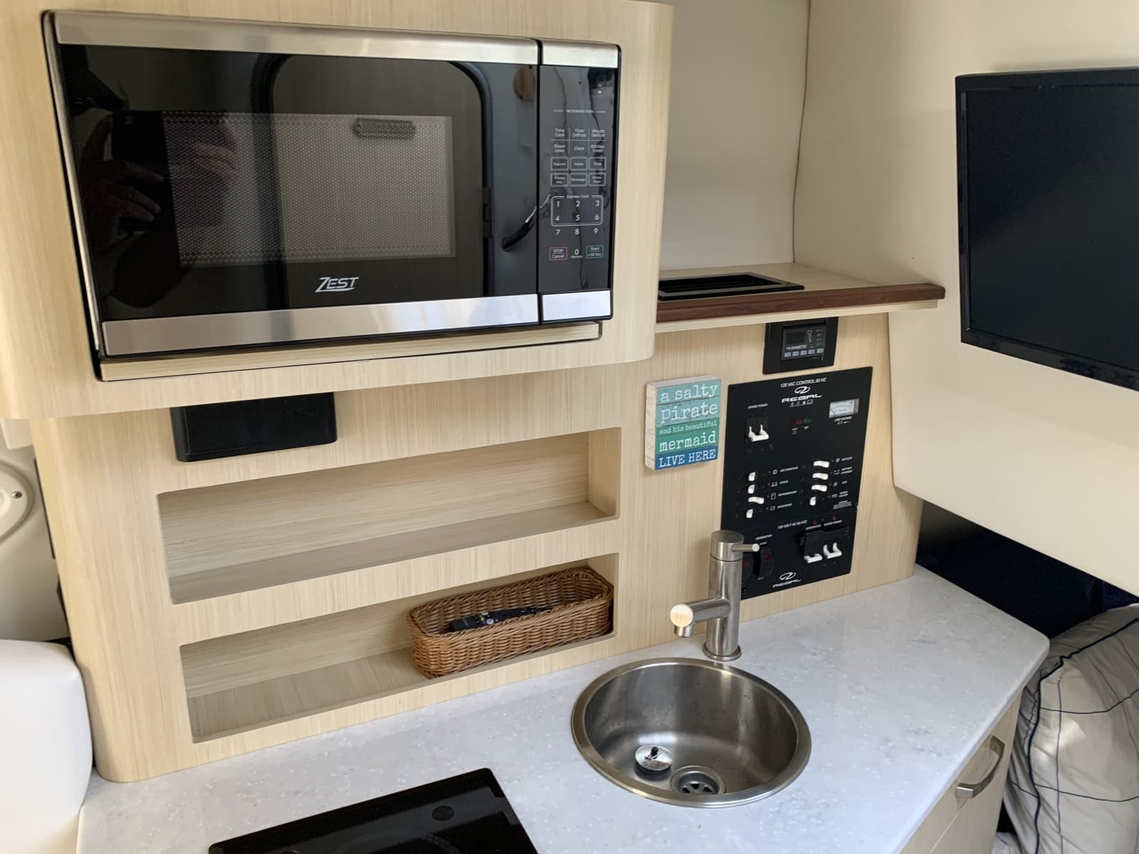 2025 Regal 26 XO - Photo 15