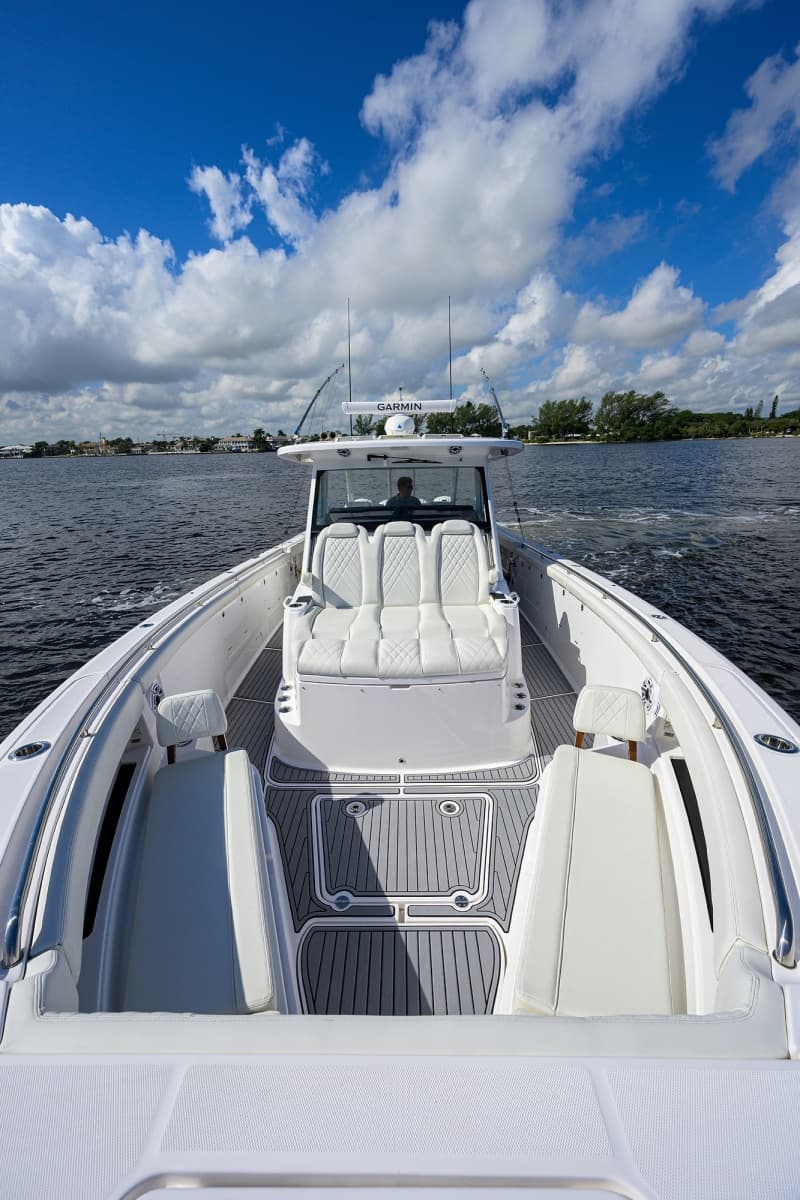 2024 Everglades 455 Center Console - Photo 3