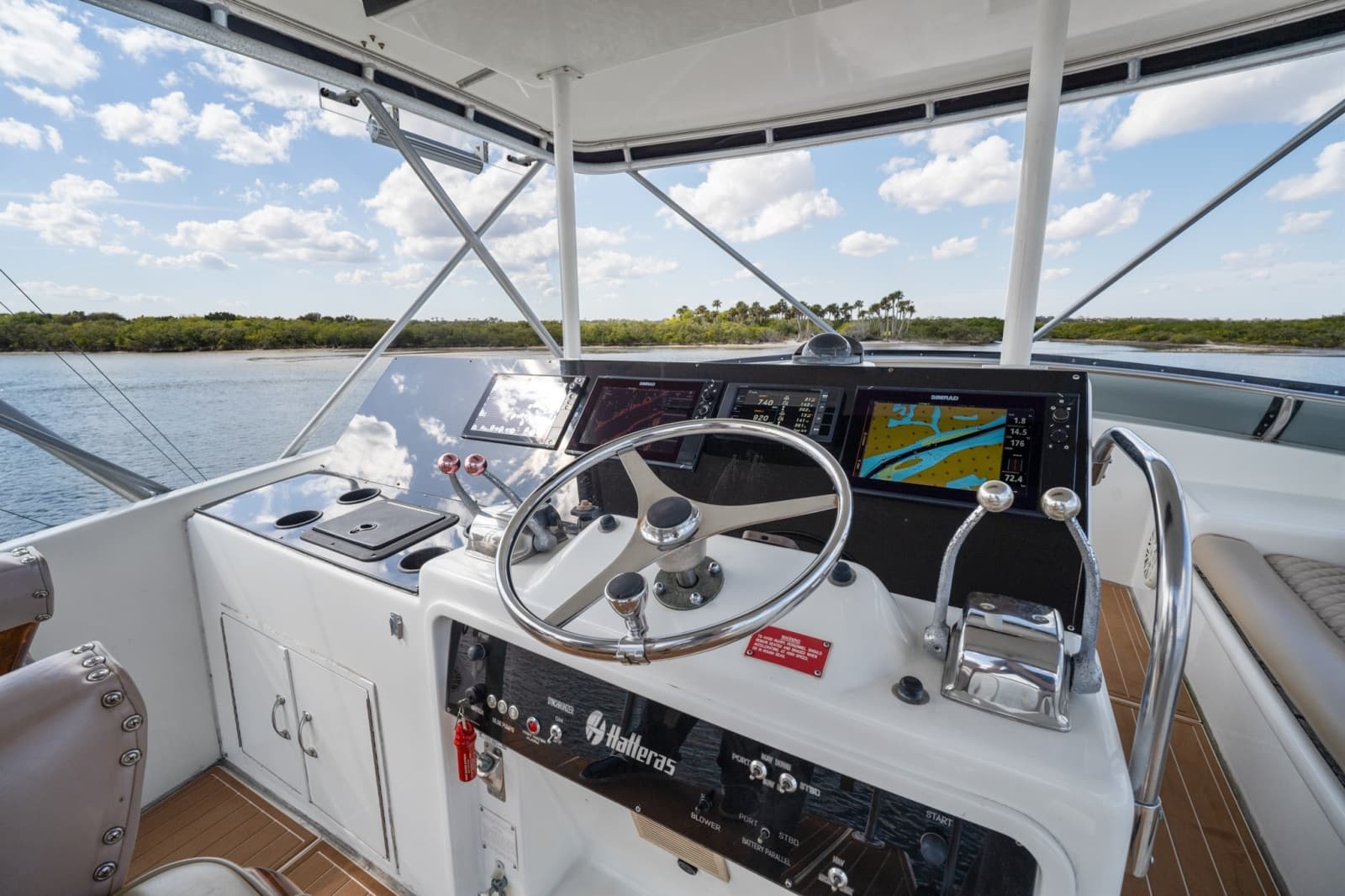 1995 Hatteras  - Photo 6