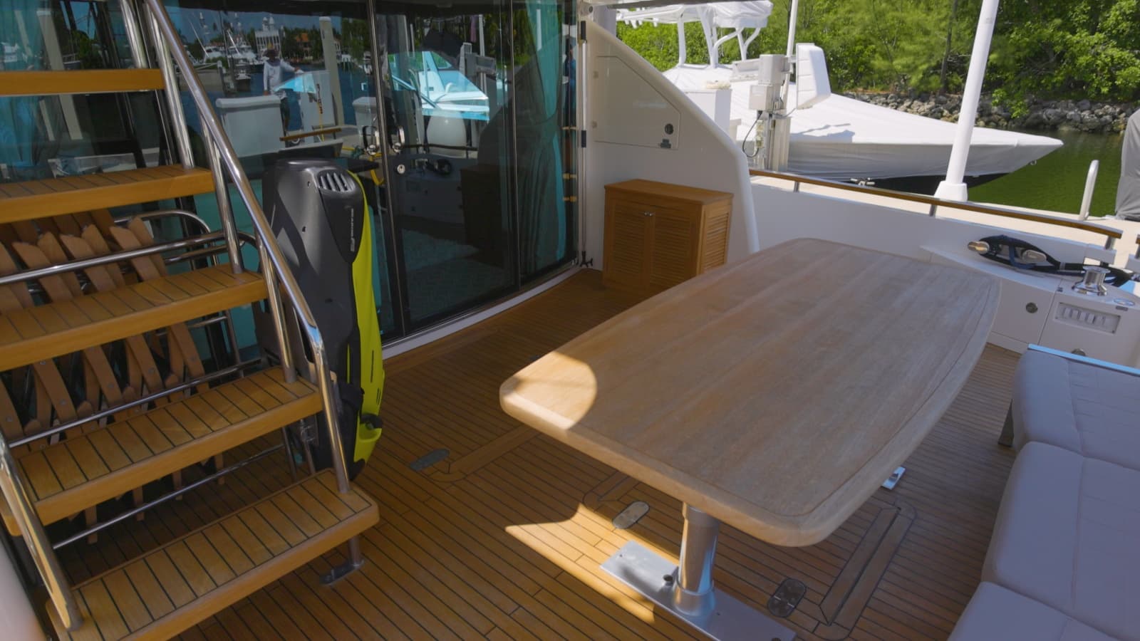 2014 Fairline Squadron - Photo 12