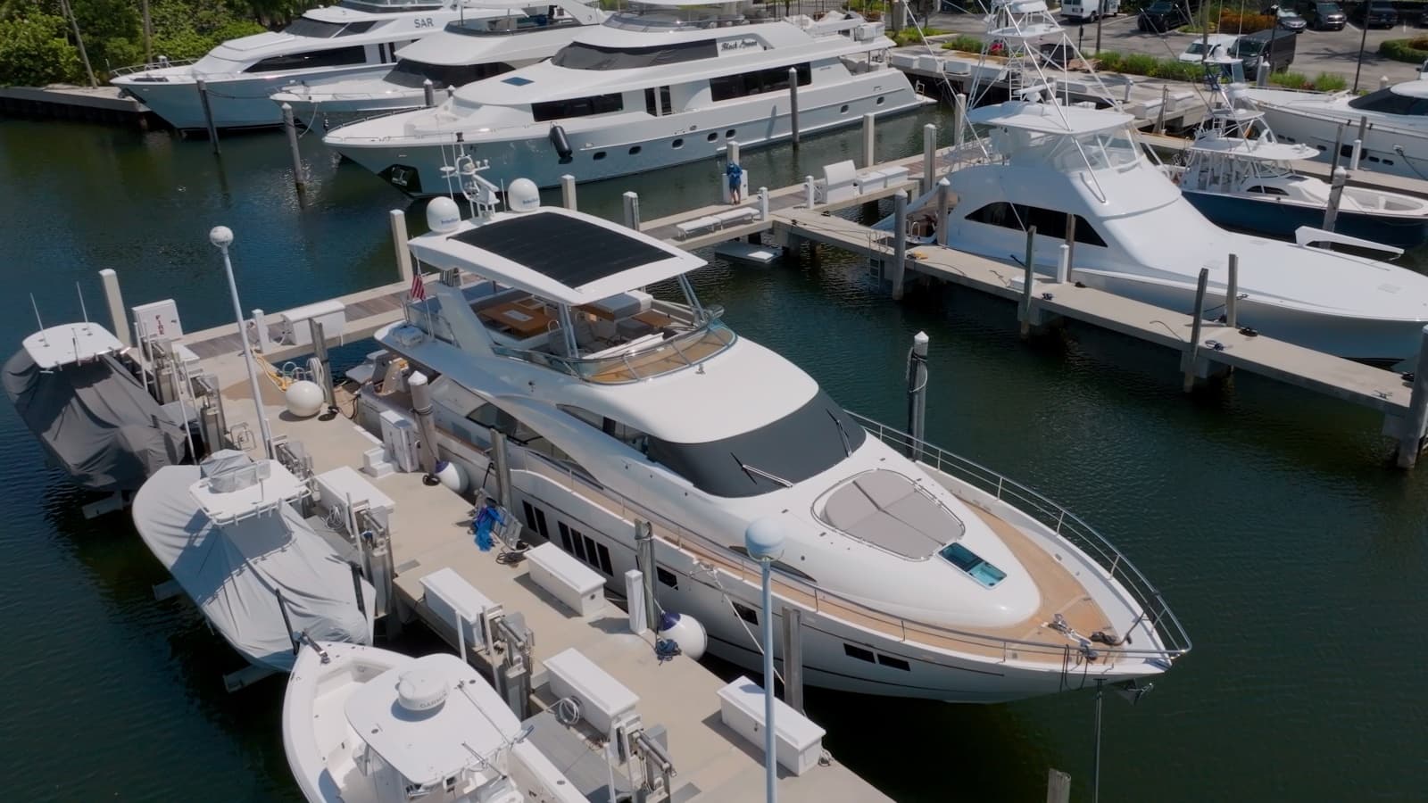 2014 Fairline Squadron - Photo 4