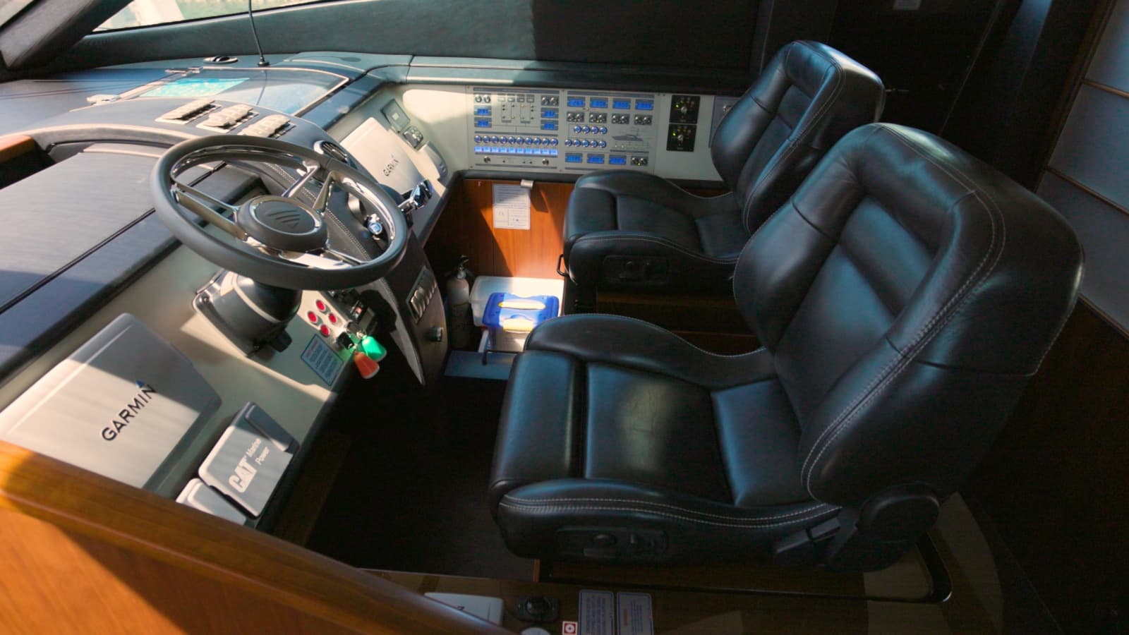 2014 Fairline Squadron - Photo 22