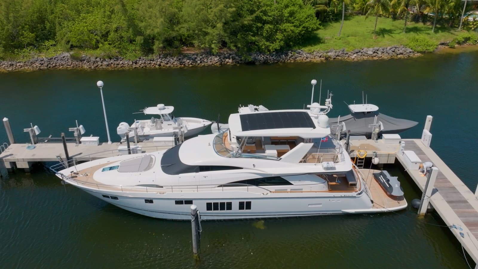 2014 Fairline Squadron - Photo 1