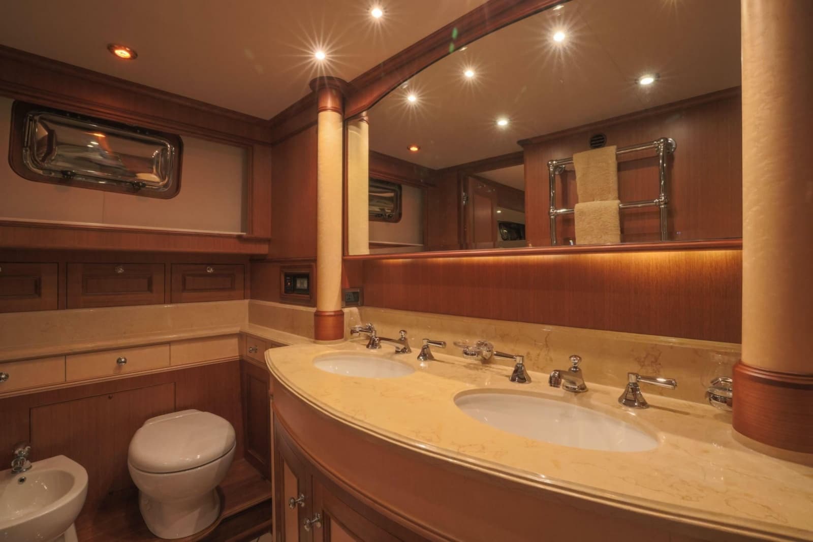 2010 Marlow Explorer 72E-CB - Photo 27