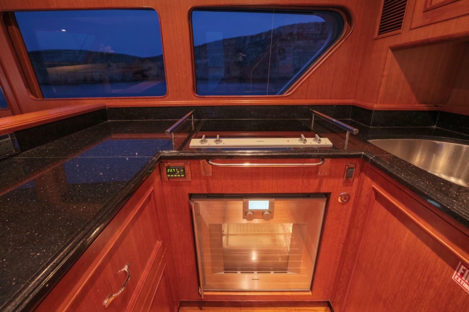 2010 Marlow Explorer 72E-CB - Photo 17