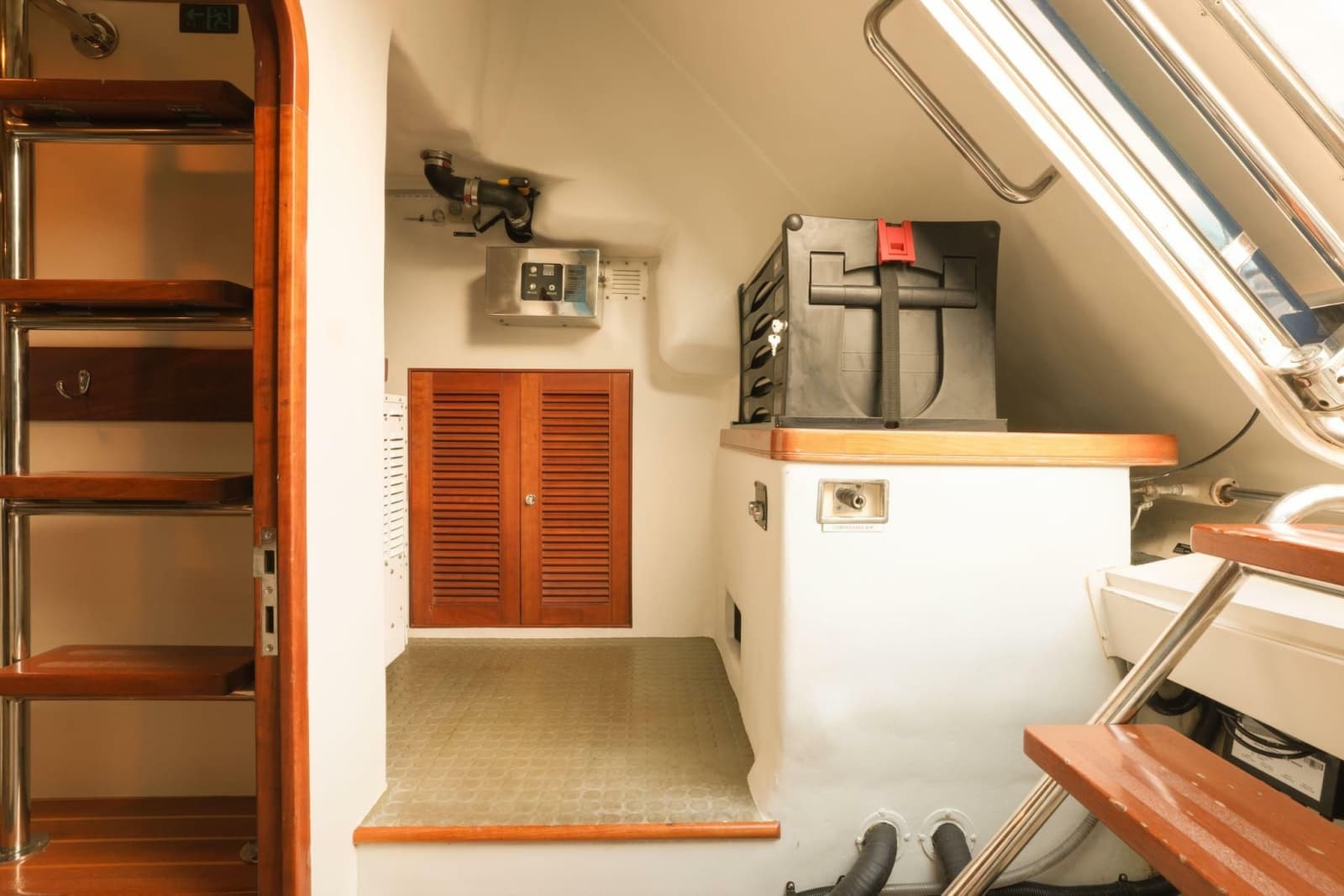 2010 Marlow Explorer 72E-CB - Photo 42