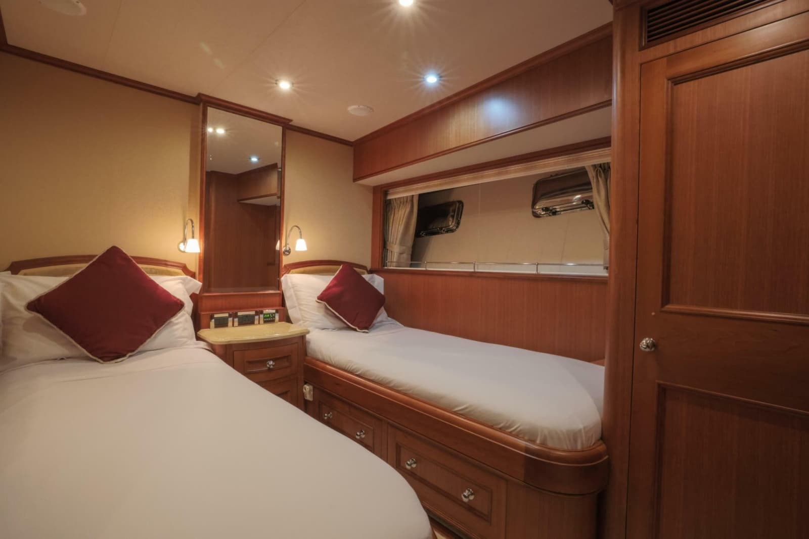 2010 Marlow Explorer 72E-CB - Photo 36
