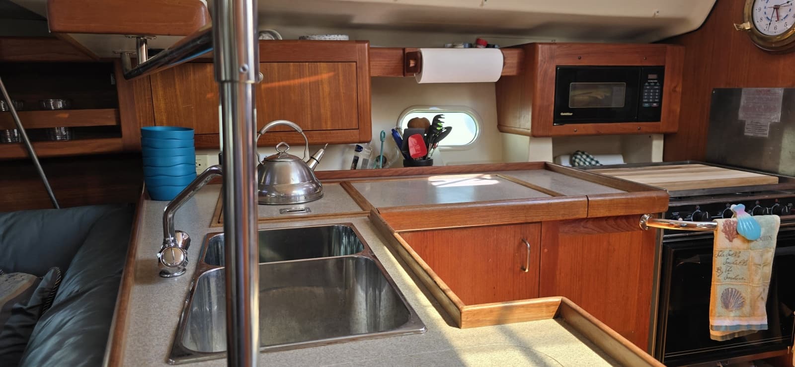 1998 Hunter 410 - Photo 22