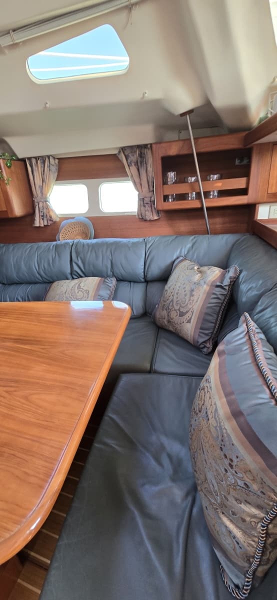 1998 Hunter 410 - Photo 25