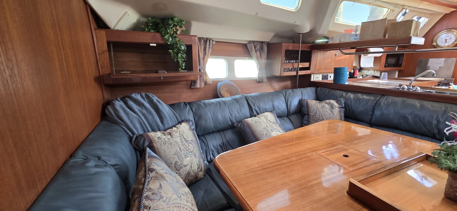 1998 Hunter 410 - Photo 24