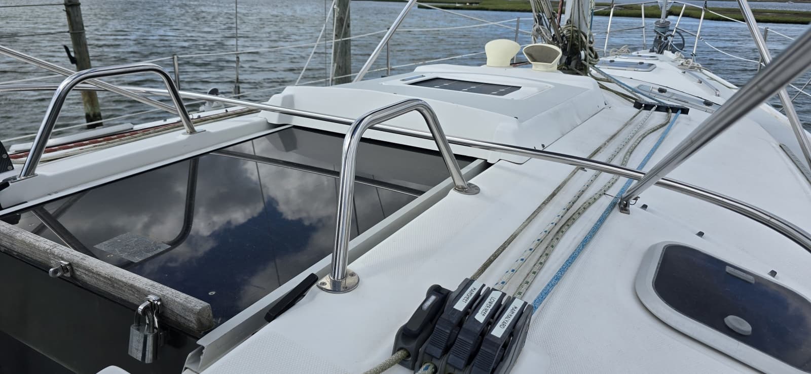 1998 Hunter 410 - Photo 18