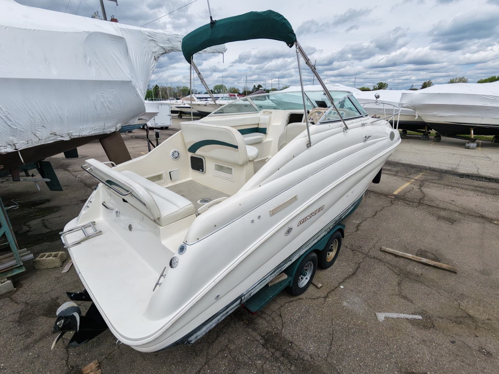 1998 Rinker 266 Fiesta Vee - Photo 14