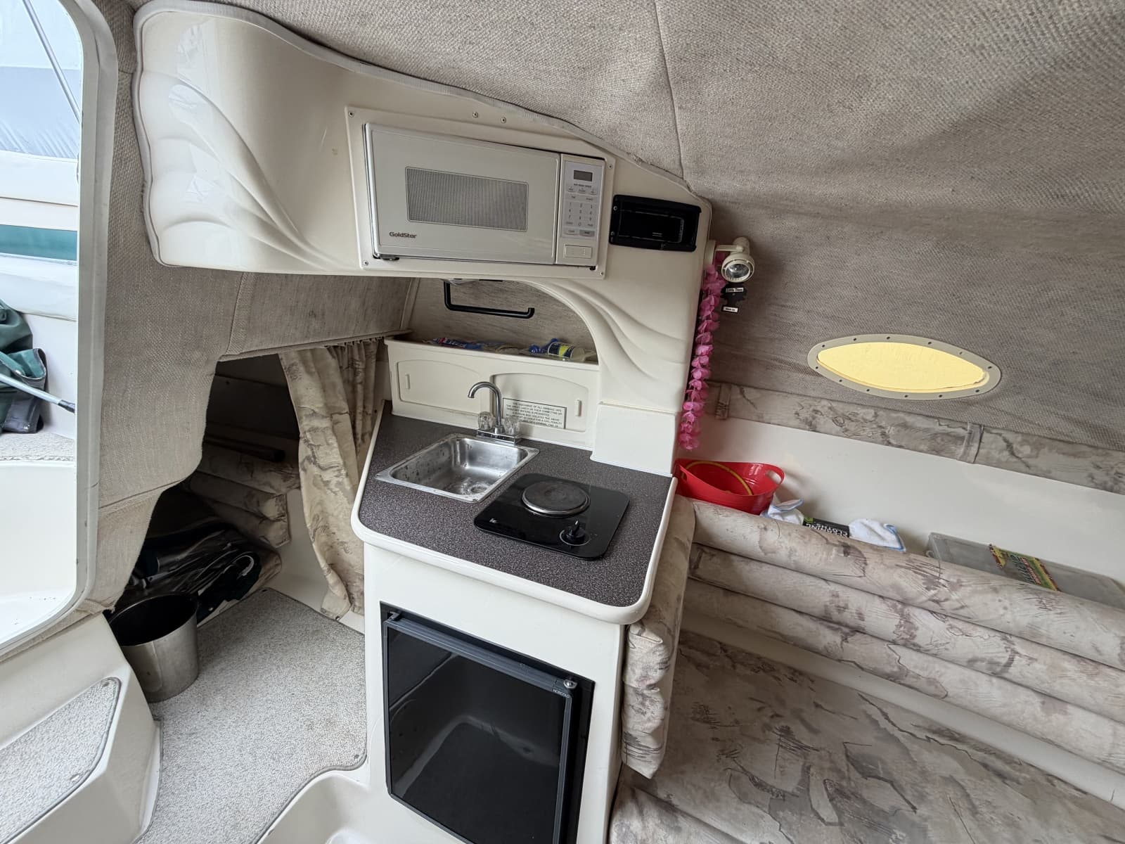 1998 Rinker 266 Fiesta Vee - Photo 48
