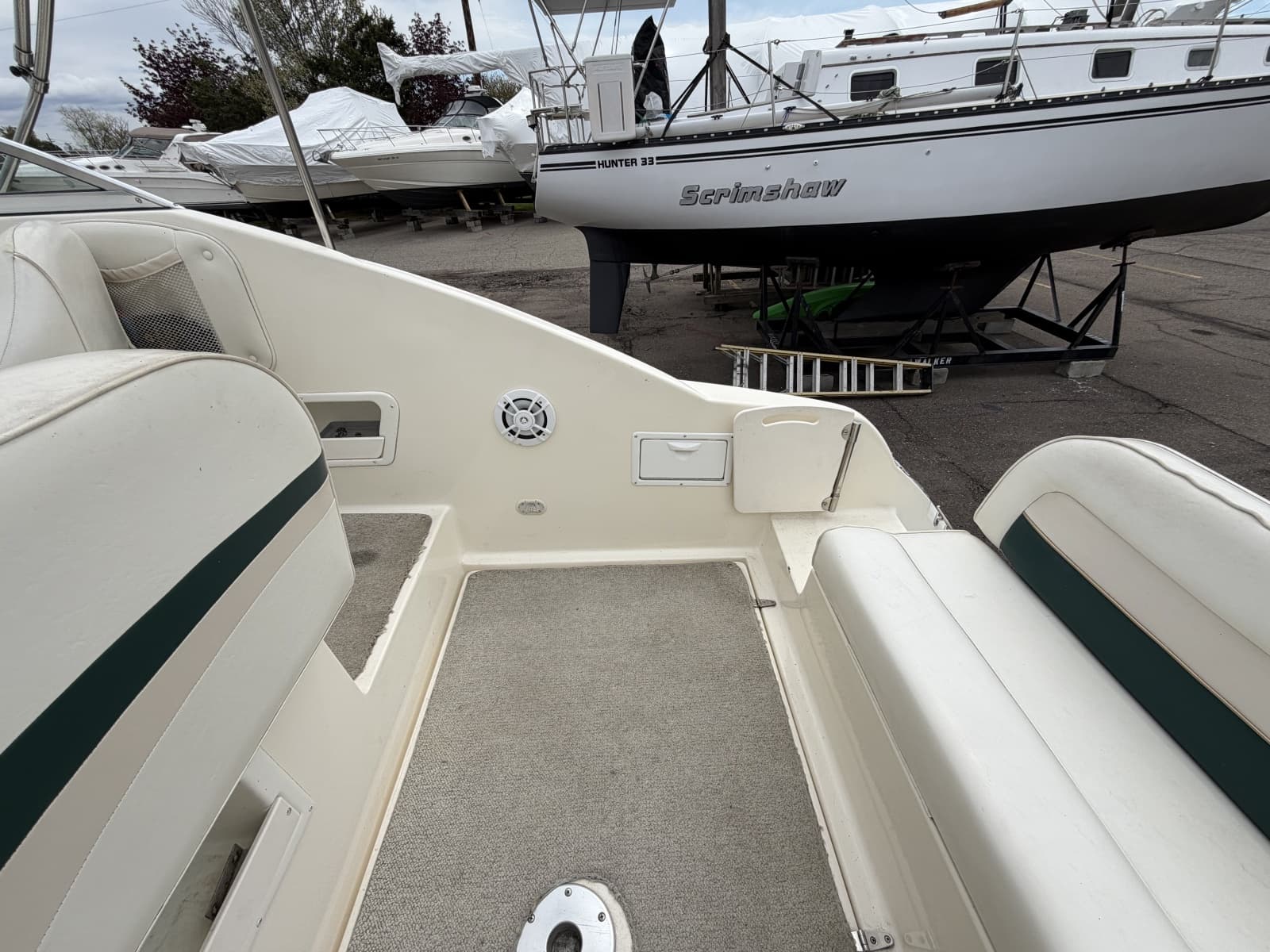 1998 Rinker 266 Fiesta Vee - Photo 24